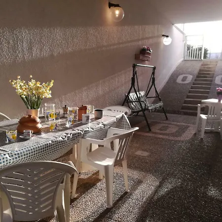Carbone Apartman *